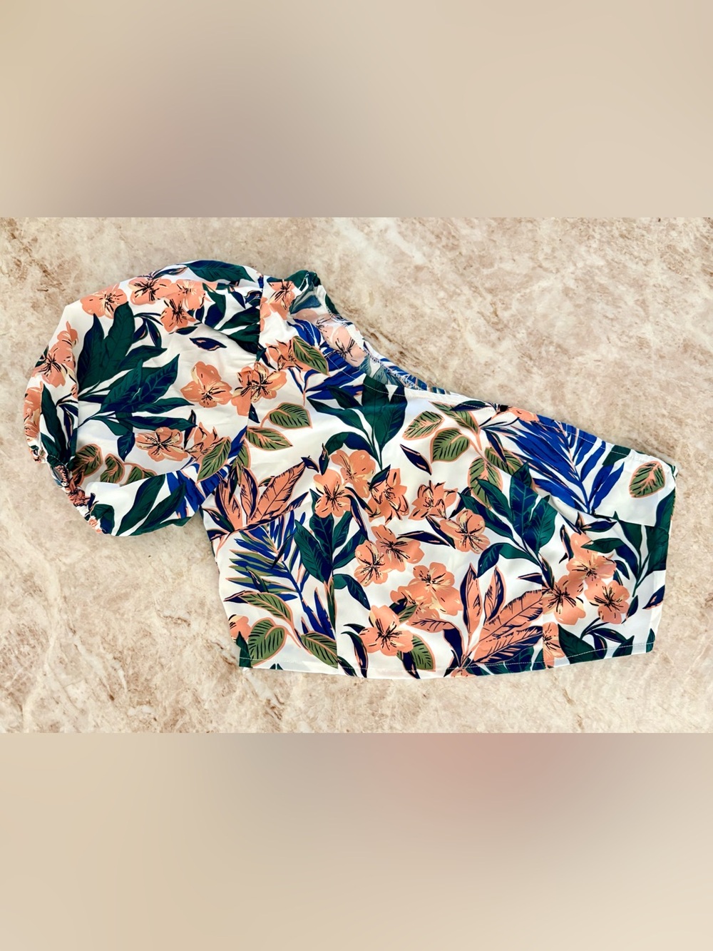 🔵 ONE SHOULDER PUFFY SLEEVE CROP TOP HALF SHIRT TROPICAL PRINT - SIZE MED 🔵
